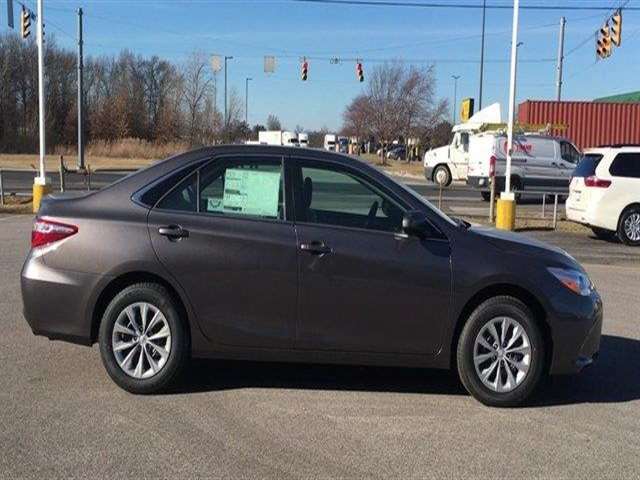 2017 Toyota Camry LE 4Dr Sedan